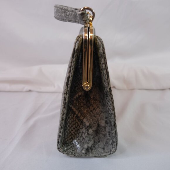 Liz Claiborne Gray Snakeskin Kisslock Frame Bag - Picture 3 of 8